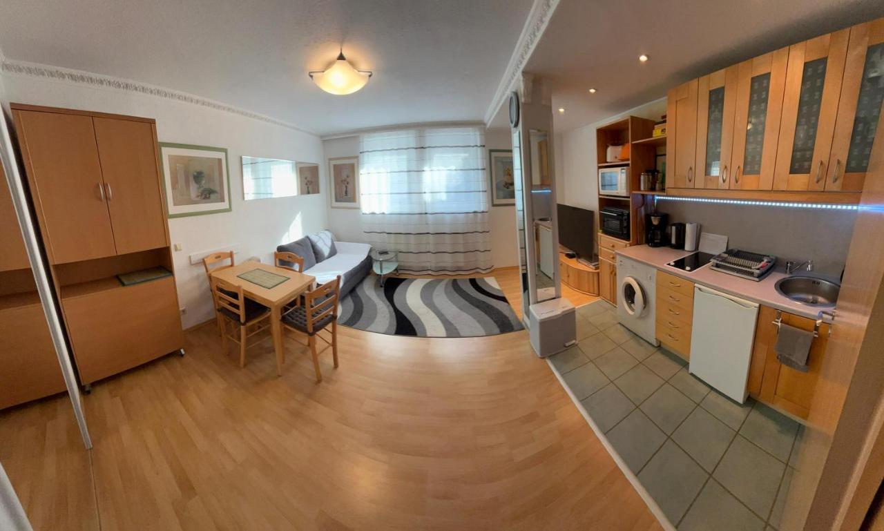 Ruhige Geraeumige Wohnung Pforzheim Esterno foto