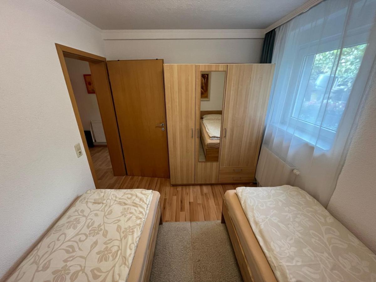 Ruhige Geraeumige Wohnung Pforzheim Esterno foto
